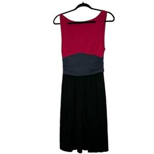 Velvet Sleeveless V- Neck Tri Color Jersey Midi Dress, Size M